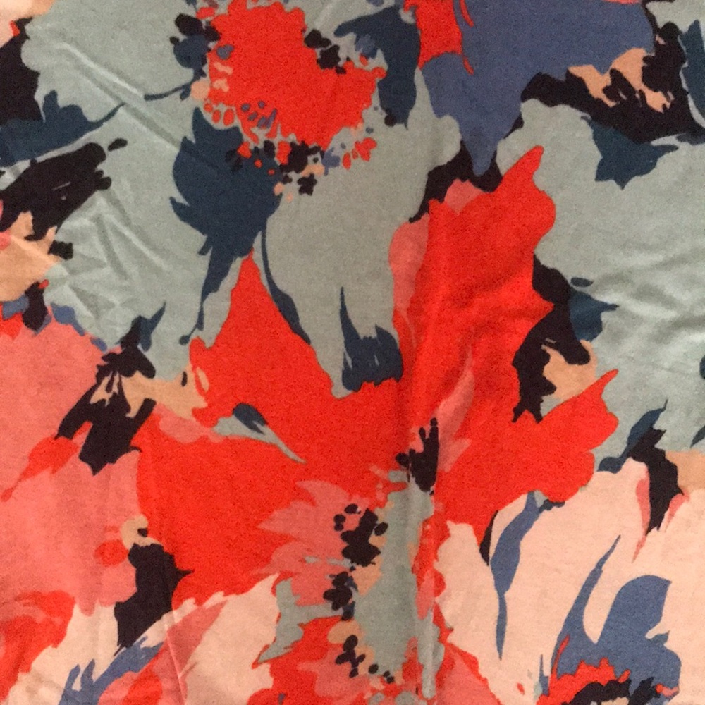 Ava & Vic Splatter Pattern Flowy Tank - image 4